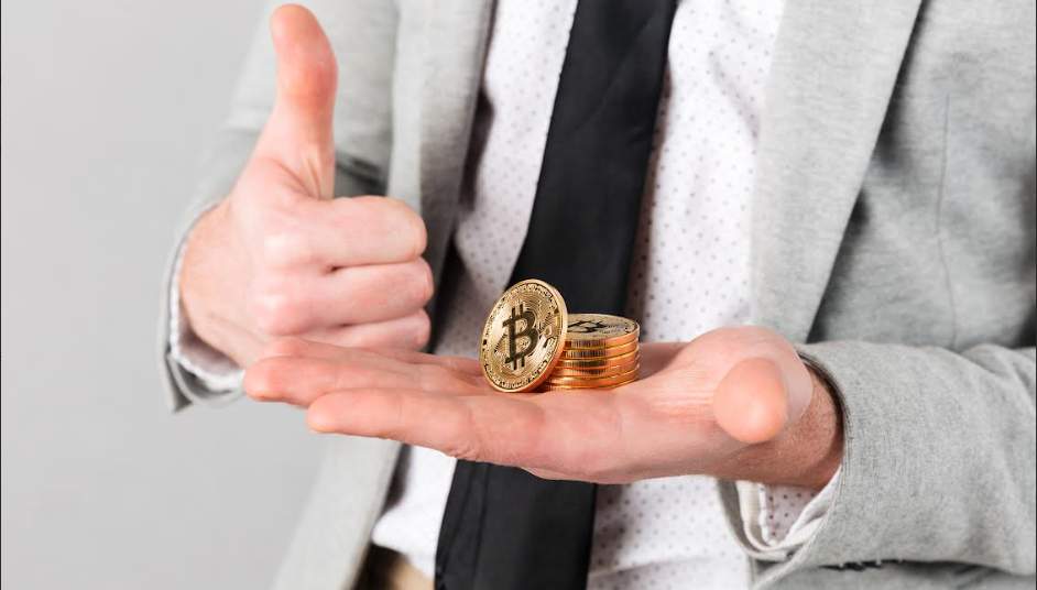 Accidente en Neiva: peatón pasa semáforo en rojo y resulta herida tras impacto vehicular