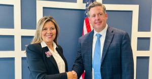 Fiscal General Luz Adriana Camargo Garzón evalúa y renueva cooperación judicial con EE.UU. en Washington