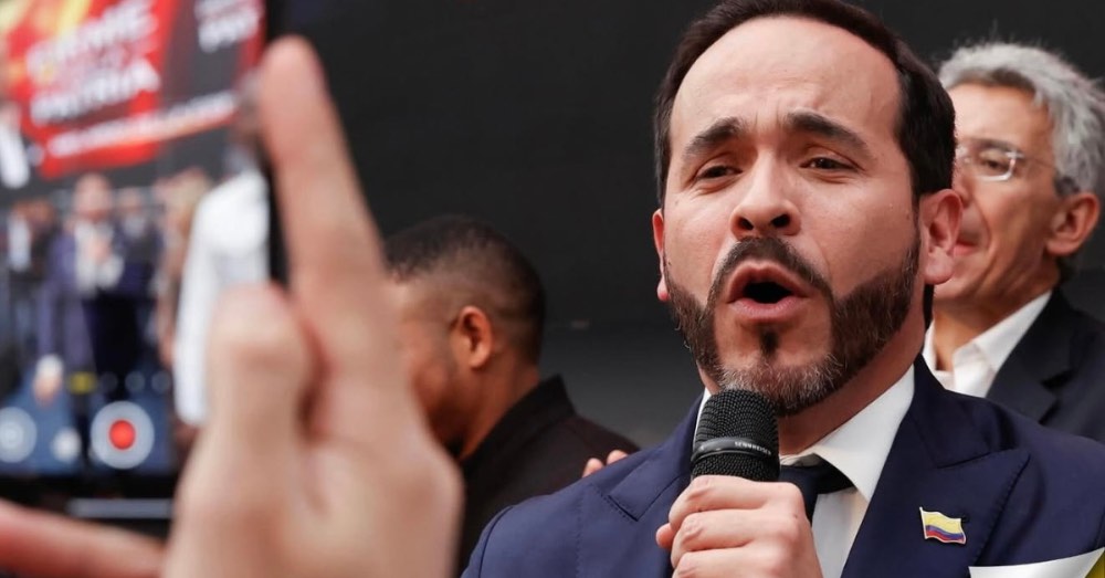 Abelardo de la Espriella expone propuestas educativas para fortalecer acceso y calidad en Colombia durante 'El país de los jóvenes'