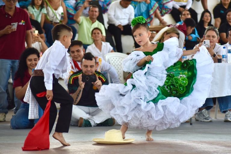 Garzón se llena de folclor y tradición en las rondas clasificatorias del Festival del Bambuco
